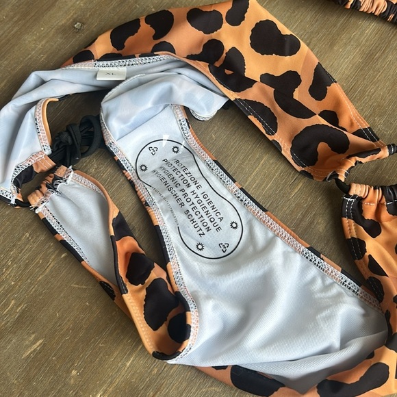 Animal Print Triangle Bikini Women’s Size XL - Picture 8 of 12